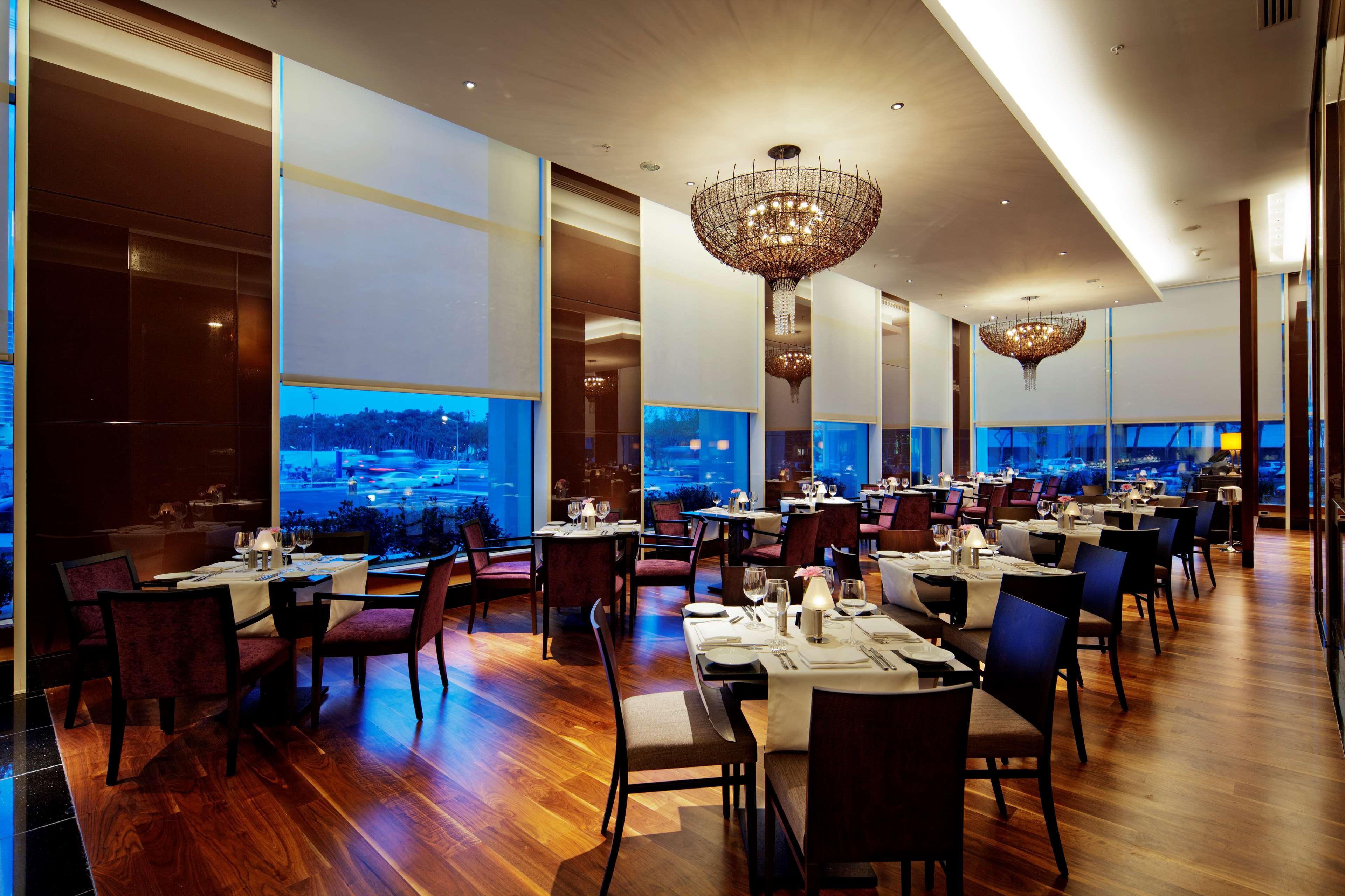 Hilton Baku Hotel Restaurant photo